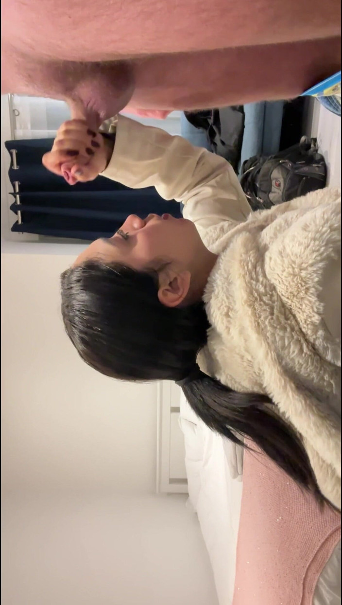 Mr Moneyshot: 교내 음란한 소녀의 POV 오럴