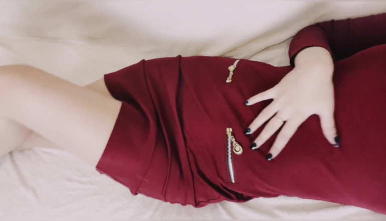 Caroline_Gray: 黒パンティーPOVを通して私の猫を自慰行為