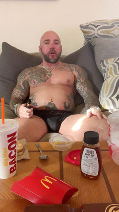 MasculineJason - Jason Collins: 麦当劳和肯德基 mukbang！