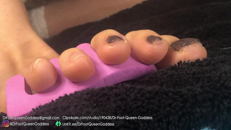 Dr. Foot Queen Goddess: नेल पेंटिंग (ग्रे) भाग 3