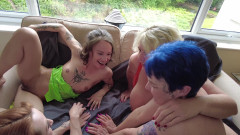 Camilla Creampie Girls: Lesbischer vierer mit katt layla und Lily