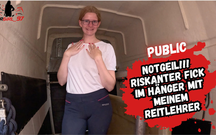 Bikergirl_97: Rij-instructeur Neukt Me in Een in De Stal En Spuit...