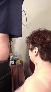 必死の素人たち、クリスがホットな大きな胸のBBWがもっと硬いペニスを求めて戻ってきました