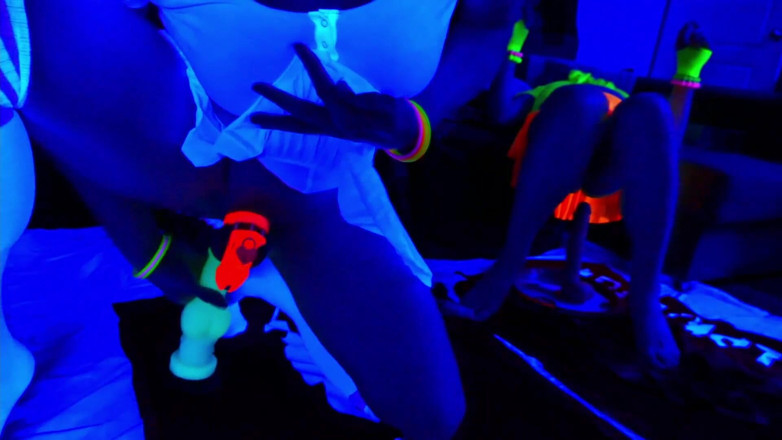 Lucy Essex CD: Lucy Essex cd playing with glow in the dark alien...