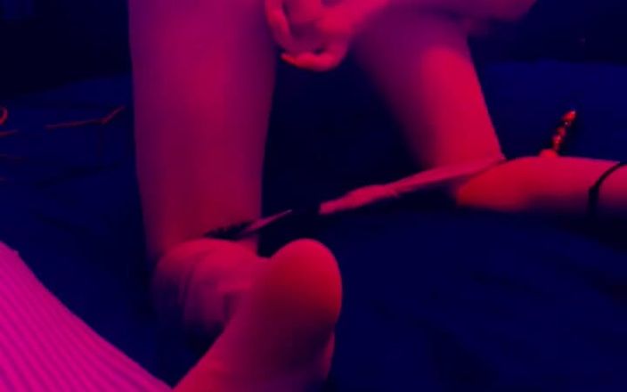 Chikgotadik: Wielki girlcock i rozdziawiona cipka