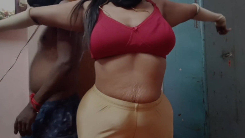 Benita sweety: Une demi-sœur desi se fait baiser