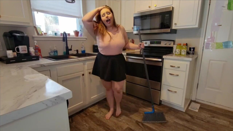 KinkyKatie: Real BBW MILF Cleans Kitchen While Using Lovense Flexer Vibrator -...