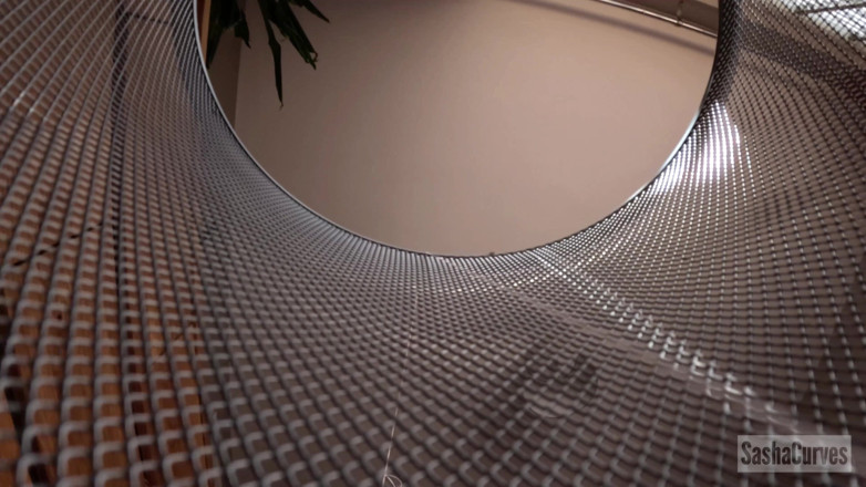 Sasha Curves: Close Encounter with Your Giantess Stepsister