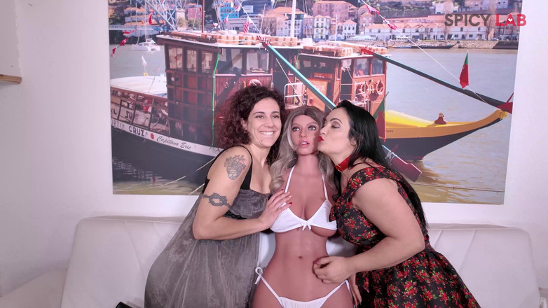 Spicy Lab Production: Mary &amp; Bambi Giocano Con Gina