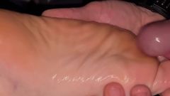 Amateur Footfetish Cum on Small Feet