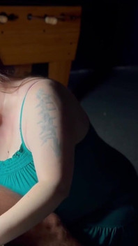 Laci foxx & ihre 38g titten bekommen frühen aufstieg aus dem schwanz
