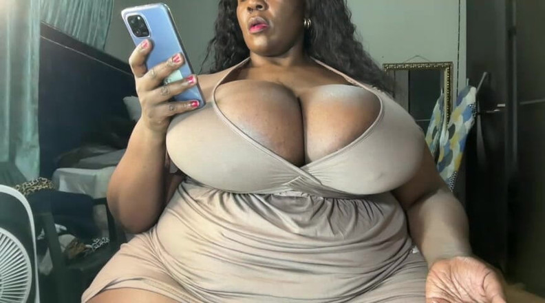 Legendary Booty Overdose: 젖탱이를 핥는 신음하는 거유녀