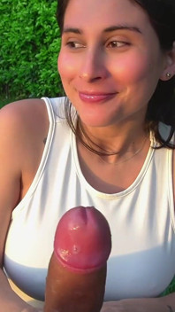 Challenge in a Park: Pregnant Girl Agrees to Use an Anal Plug
