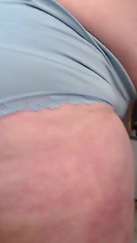 1018 Cumming com James. Dawnskye apresenta uma gfe para Sweet James. Bunda e buceta madura e beijos