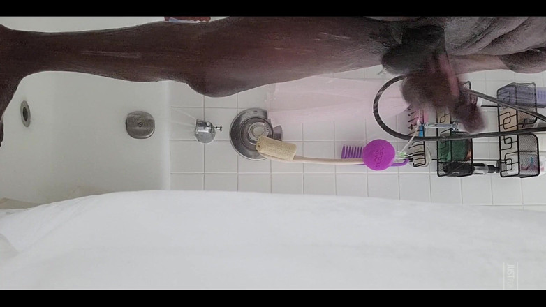 SirMaxxximus: Shower Fun