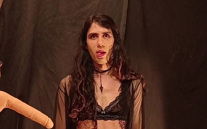 Dii Vampy: Maschinenfick beim kehlenfick