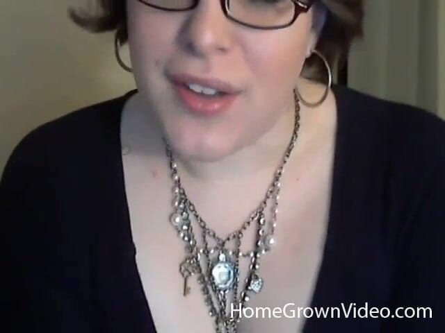 Homegrown BBW: Janna menggesel seorang keluar
