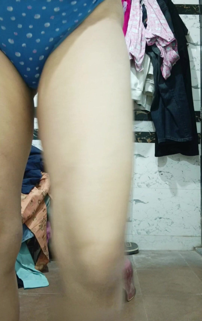 Priyahot77: Priya india caliente en show de gran culo en la...