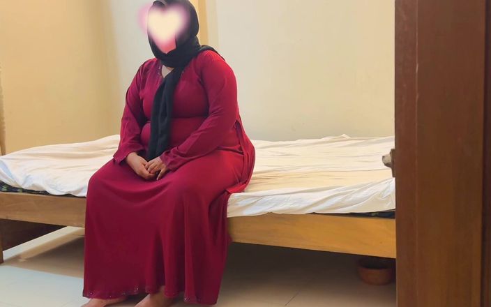 Aria Mia: Meniduri ibu mertua muslim gemuk dengan burqa merah &amp; jilbab