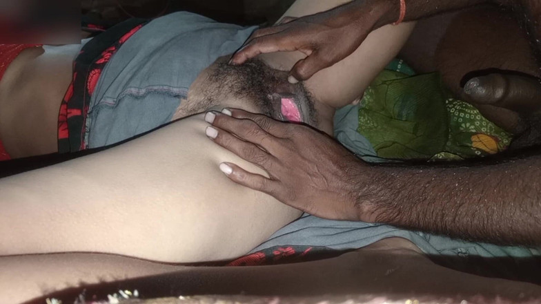 Treblsex: Desi dívka šuká v indické vesnici