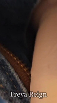 为你女友吮吸你的室友鸡巴：第一人称视角 双性恋鼓励