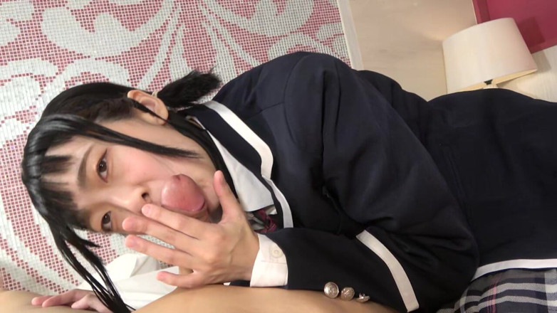 japan banana: Japanse vrouw met zwart haar. Slanke, volborstige amateur met en...