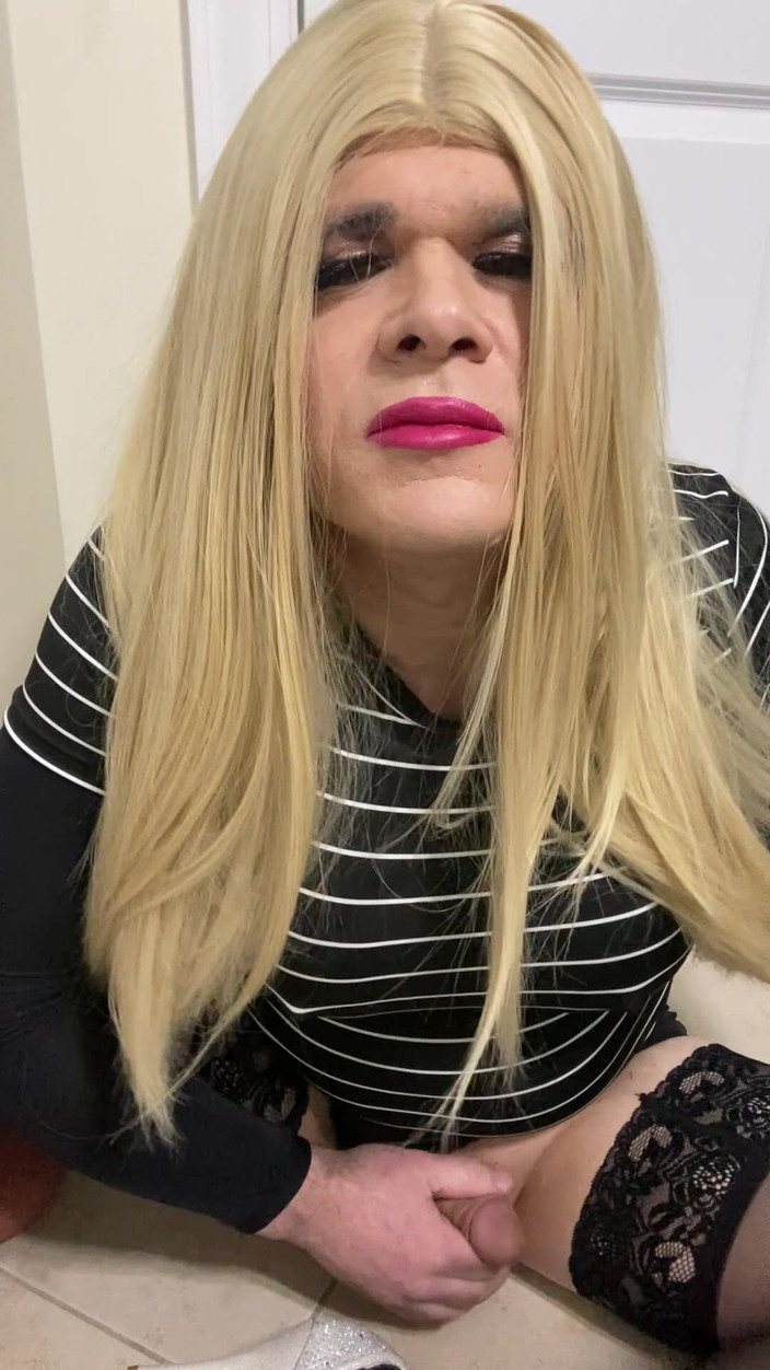 MadisonCD2025: Bahagian 2 Wanita Transeksual Crossdresser Seksi Mengusik Dengan Pepek Palsu Dalam...