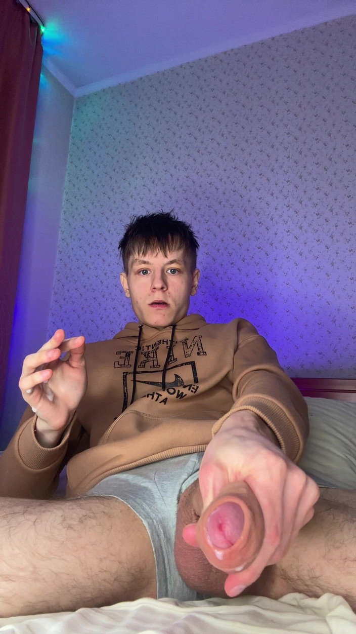 Morflot24: Худий красунчик з гігантським членом потребує серйозного полегшення