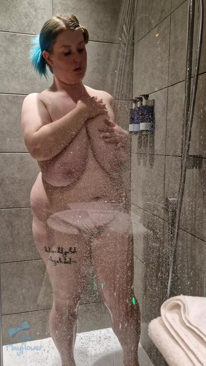 Alice_Mayflower_Scottish: Lekfulla korta klipp - solo tjej