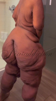 Bathroom Twerk
