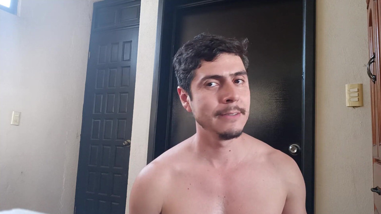 Tabasco Jake: Naked Workout Handsome Guy