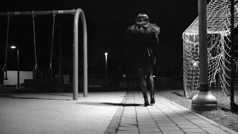 Voyager: Crossdresser al aire libre