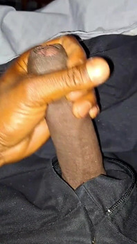 Nata4sex strockelt meinen schwarzen schwanz