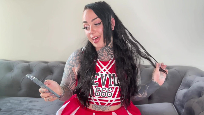 Miss Valentina: Sms do mnie szantaż - fantasy