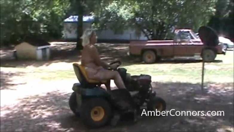Amber Connors: Tondeuse