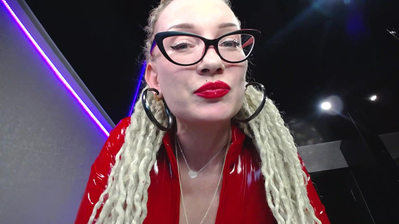 BadAssBitch: Une belle-mère punit pour un loser