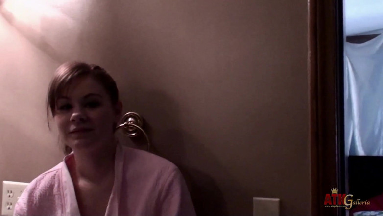 ATKIngdom Fans: Angel changing her clothes