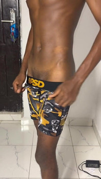 Amateur Twink Play with His Hot and Sexy Ass