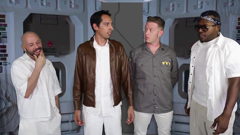 Nerds Of Porn: Alien XXX: una parodia gangbang hardcore