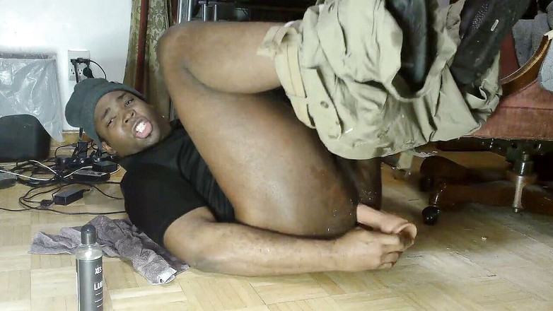 Blkbamaboi73: Student care fură în autobuz