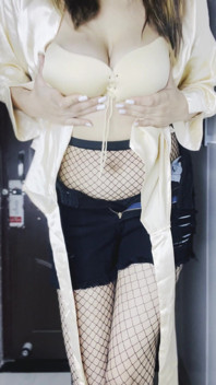 ความใคร่ในชุดชั้นใน: การเต้นยั่วยวนแบบถอดถุงน่อง