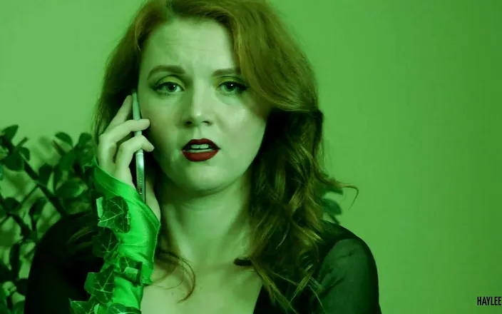 Haylee Love: Poison Ivy dělá Robin svou otrokyní, část 3