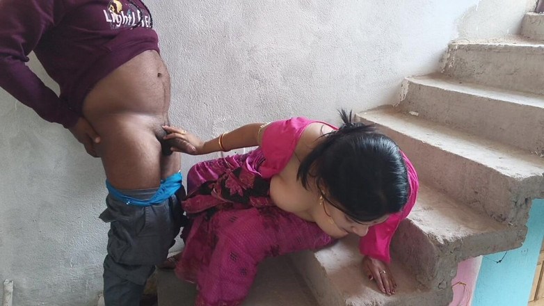 Sona bhabhi: Мой муж не может трахнуть меня! Пожалуйста, приходи, его нет дома. Секс-видео индийской деревенской жены