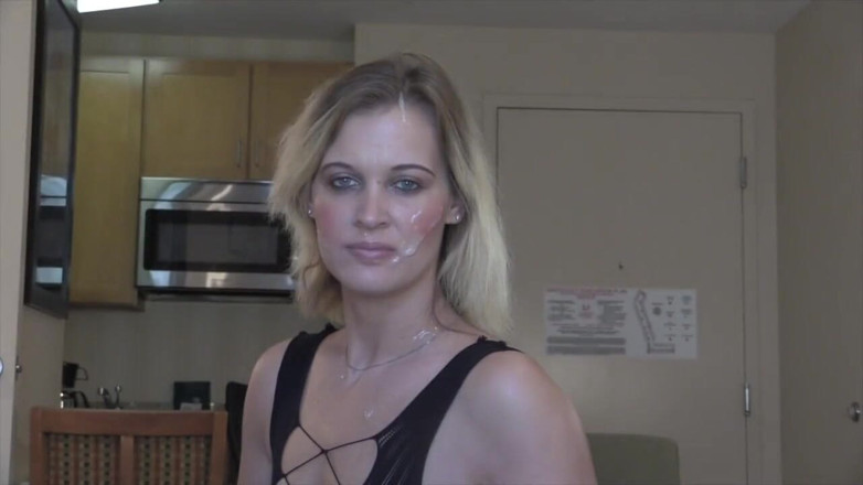 Real Amateur Sluts: ブルックリン・ムーアがBBCフェイシャル