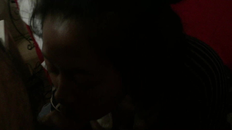 Megacute9999: 인도네시아 소녀들은 하얀 음경을 빨아들이는 것을 좋아합니다