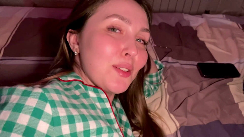Alina Rai: - Con cặc của bạn quá lớn đối với mông của...
