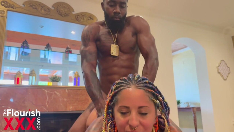 The Flourish XXX: Barbie española chorrea as bigs