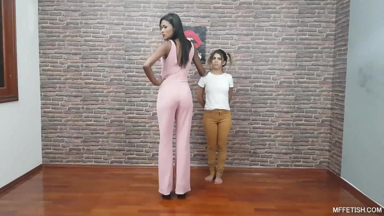 Sapphic Latinas: bhaavpoorn bhaartiy chunban