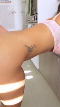 Tombul latin üvey annem büyük götüne boşalmama izin veriyor - lexis star