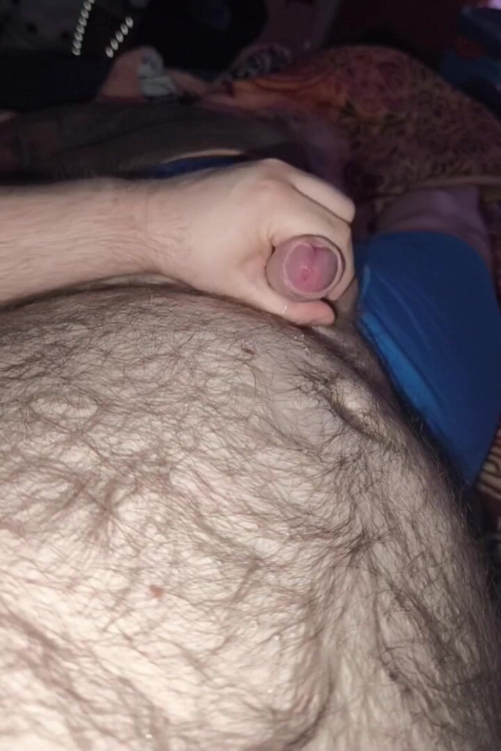 BearPup Akuma: 털이 무성한 배에 자지 따먹히는 뚱뚱한 곰